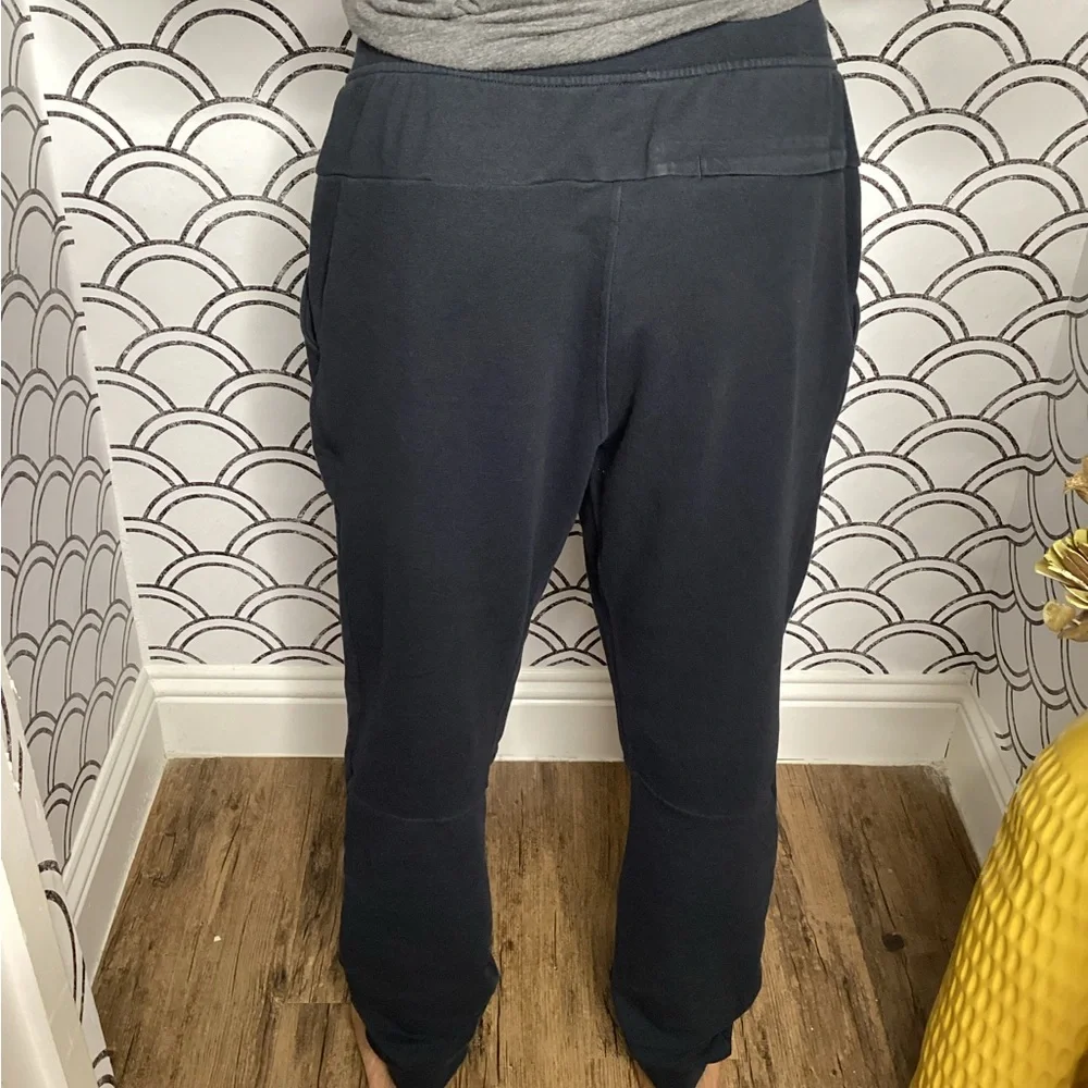 Lululemon Athletica Navy Jogger Pants – Size Medium - Picture 4 of 6